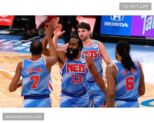 NBA球员赛季数据全面解析与关键表现对比分析 - 副本 - 副本 (2)